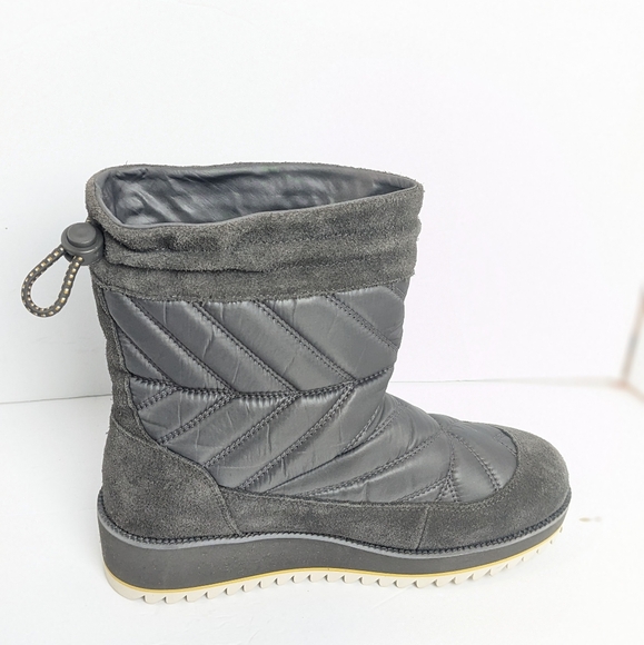 NWOT UGG Beck waterproof winter boots - Picture 4 of 16